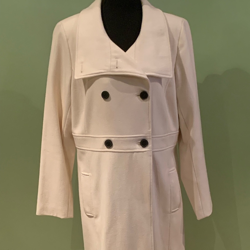 Pre owned Old Navy Double-Breasted Ivory White Wool blend Coat.